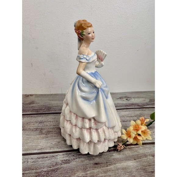 Royal Doulton Claire HN 3646 Figurine 8.25" Tall RETIRED 1994 EXCELLENT - Picture 5 of 15